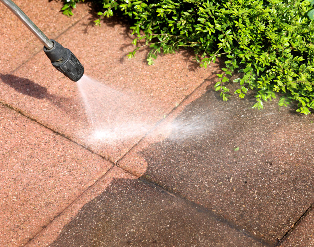 half of the stone slabs were cleaned with a high pressure cleaner, before and afterwards